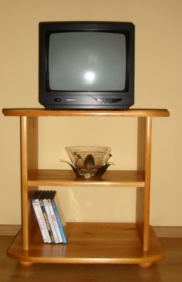 Televizní stolek masiv borovice